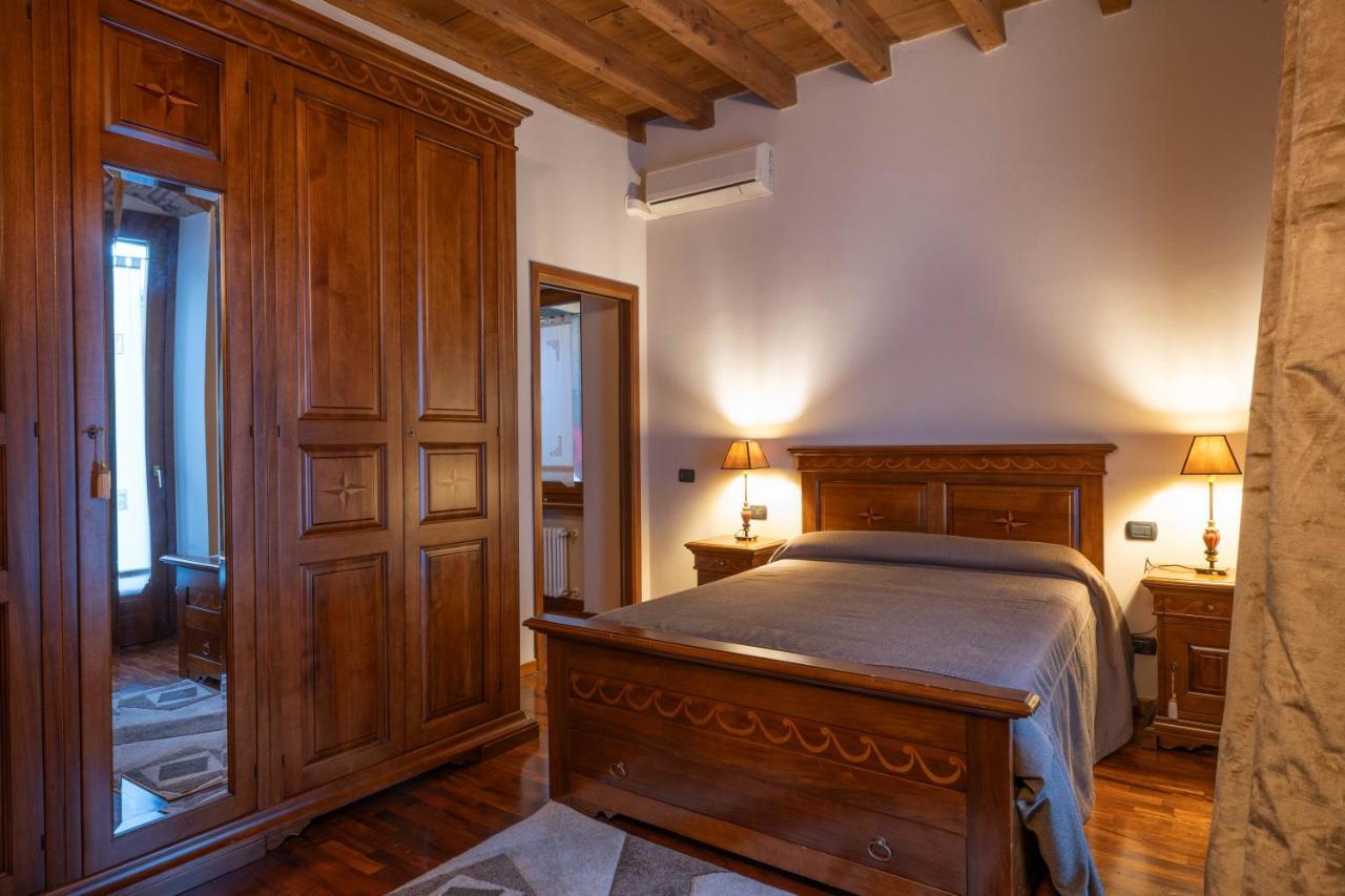 Napule...E Apartments Peschiera del Garda Eksteriør bilde