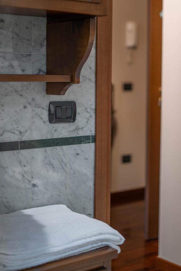 Napule...E Apartments Peschiera del Garda Eksteriør bilde